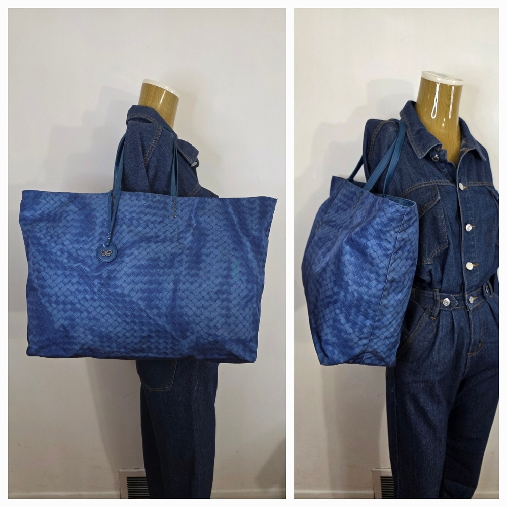 Bottega Veneta Navy Blue Intrecciato Leather Tote